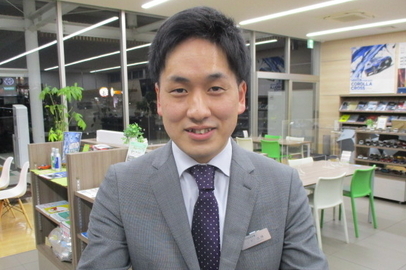 山本スタッフ