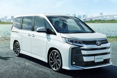 【モデル入り素材】S-Z（2WD・7人乗り）